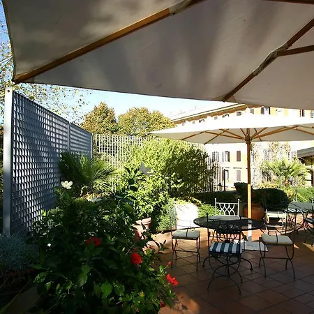 Hotel Ateneo Garden Palace Rome