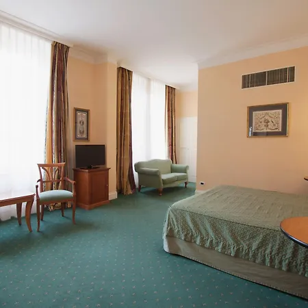 Отель Ateneo Garden Palace 4*
