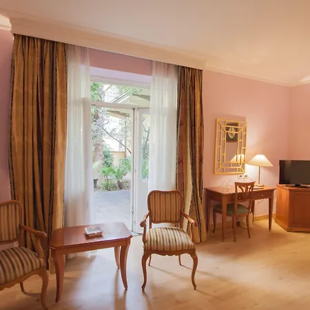 Hotel Ateneo Garden Palace 4*