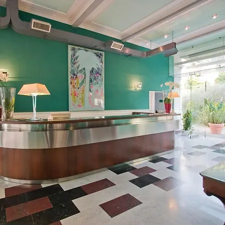 Отель Ateneo Garden Palace 4*