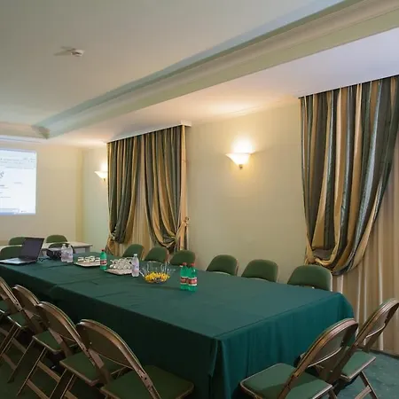 Отель Ateneo Garden Palace 4*