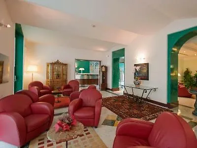 Отель Ateneo Garden Palace 4*