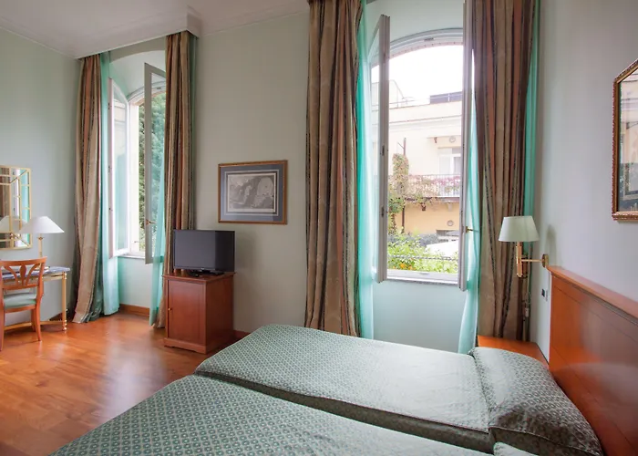 Ateneo Garden Palace Hotel 4*