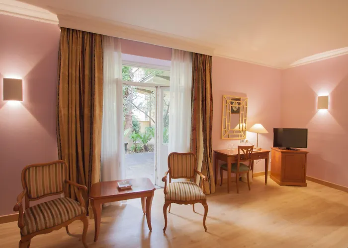 Hotel Ateneo Garden Palace 4*