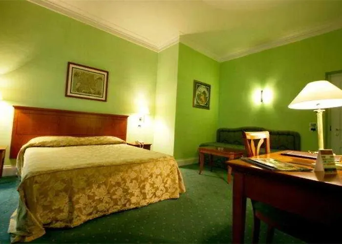 Hotel Ateneo Garden Palace 4*