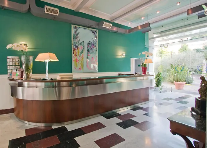 Hotel Ateneo Garden Palace 4*